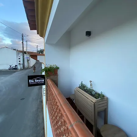 Da Serra House * Alqueidão da Serra